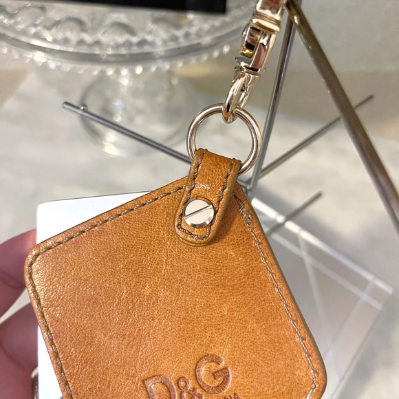 Authentic Dolce & Gabbana Camel Leather Belissima Mirror Bag Charm - Picture 10 of 12